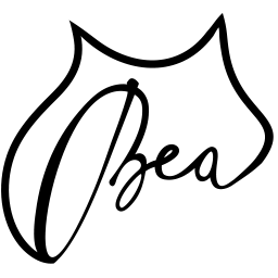 Bea - Vrhunski dizajn koji spaja elegantnu funkcionalnost i umjetničku viziju, izrađena od ekološki prihvatljivih materijala, namijenjena ženi koja cijeni održivost, kvalitetu i bezvremenski stil.